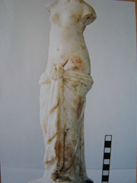 تمثال الآلهة فينوس عثر عليه في بئر رومانية