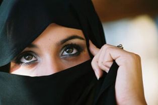 من اعطى للمرأة حقوقها هو الاسلام
