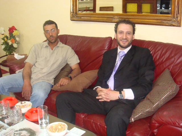 الدكتور وسام كمال شروف في منزل أسعد رشيدي
