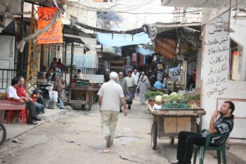 سوق الخضار في المخيم شهد حركة طبيعية