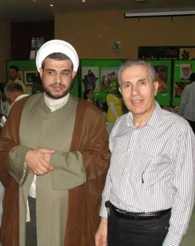 الشيخ محمد قانصو والأستاذ عزت رشيدي خلال أحد الأنشطة الثقافية