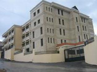 المبنى الذي أُهّل في إبل السقي كمكان للجامعة اللبنانية