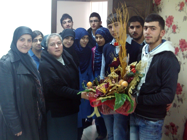 زيارة طلاب ثانوية الأحمدية  النموذجية لمدرسة راهبات القلبين الأقدسين بمناسبة عيد الميلاد‎