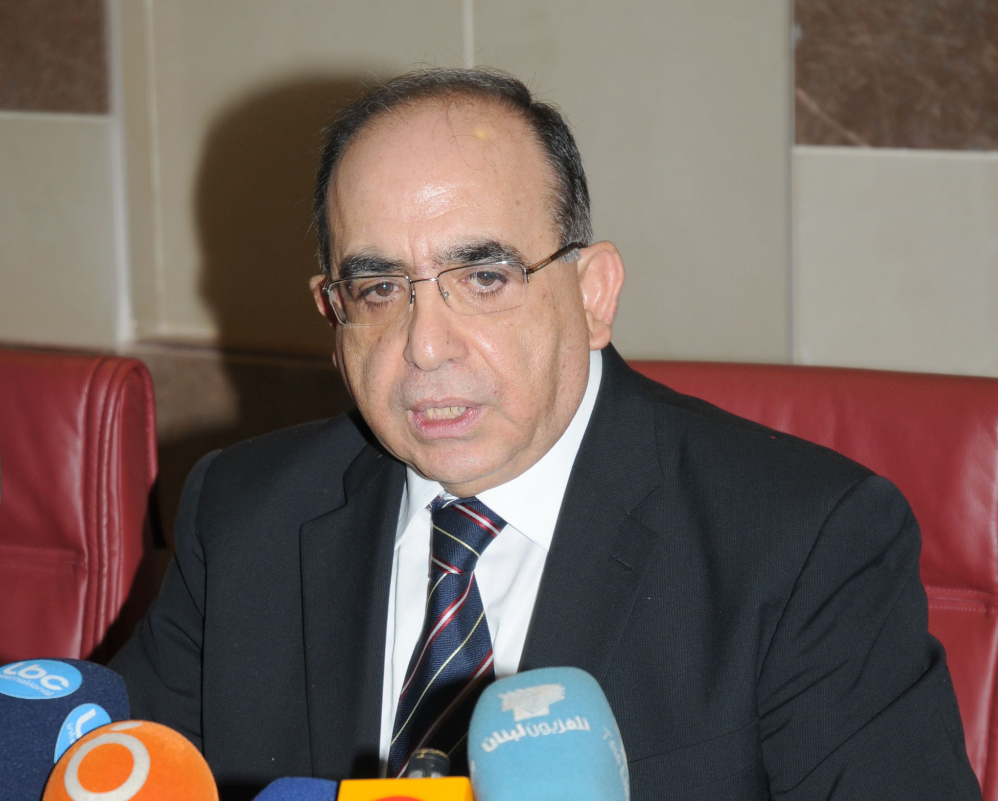 وزير التربية السابق حسن منيمنة:  قرار بإقفال عدد من المدارس الابتدائية الرسمية في لبنان