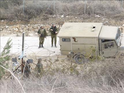 دورية اسرائيلية في محور المطلة (طارق ابو حمدان)