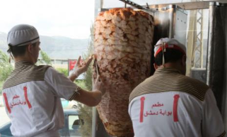 يؤكد السوريون أن ما يقدّمونه غير متوافر في المطاعم اللبنانية (الأخبار)