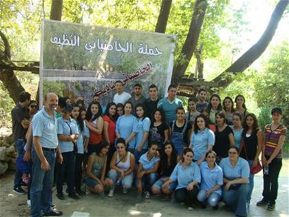 المشاركون في حملة الحاصباني النظيف (حسين حديفة)