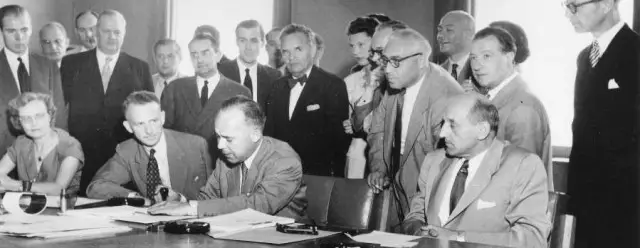  اتفاقية عام 1951 الخاصة بوضع اللاجئين