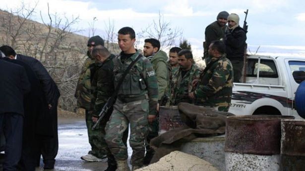 حاجز تفتيش للجيش السوري في عرنة. (الأرشيف)