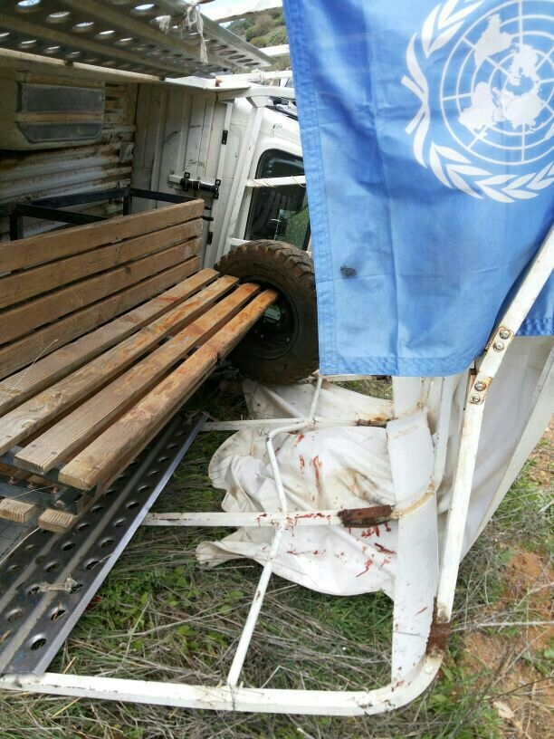 أثار دماء الجرحى على مقاعد الشاحنة الدولية