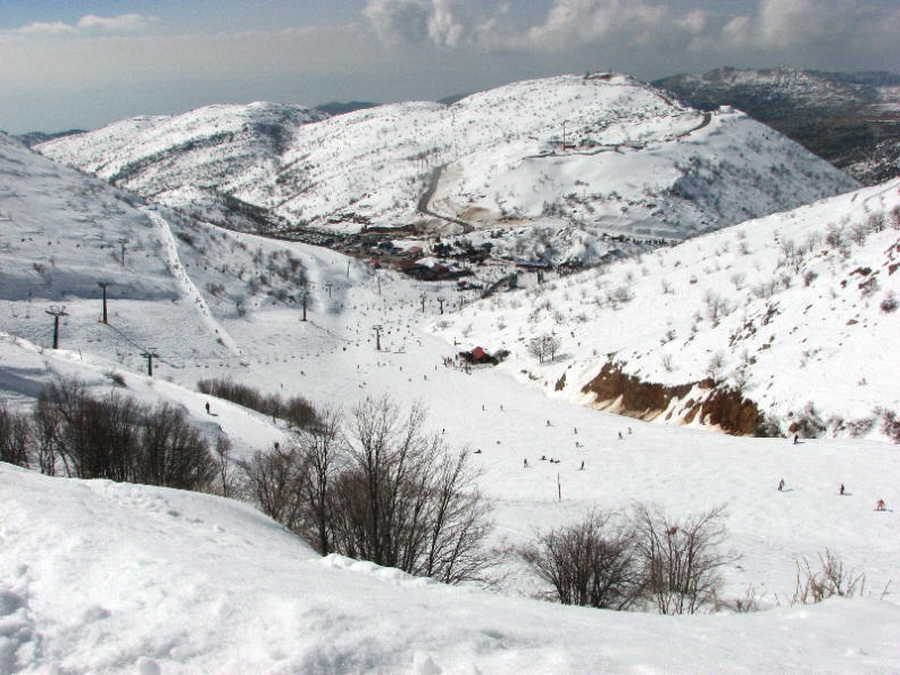 تساقط الثلوج على جبل الشيخ جنوبا نتيجة تأثر المنطقة الحدودية الجنوبية بالمنخفض الجوي الذي اجتاح لبنان