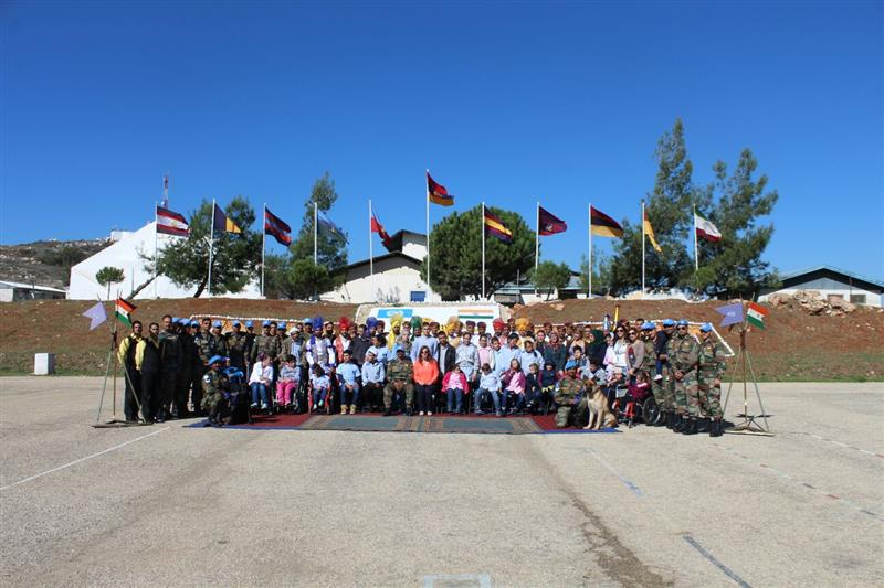  صورة تذكارية للمشاركين في المخيم -طارق ابو حمدان