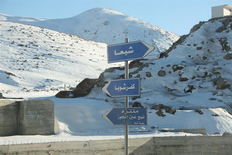   الثلوج تغمر قرى الهرقوب (طارق ابو حمدان)