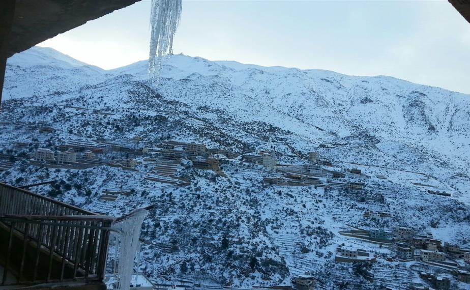 الجليد يضرب مرتفعات جبل الشيخ (طارق ابو حمدان)