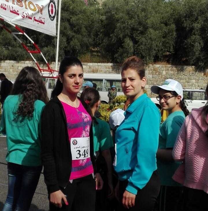 مريم الشيخ علي وسمر سويد من بين المشاركات من جمعية سيدات الخيام