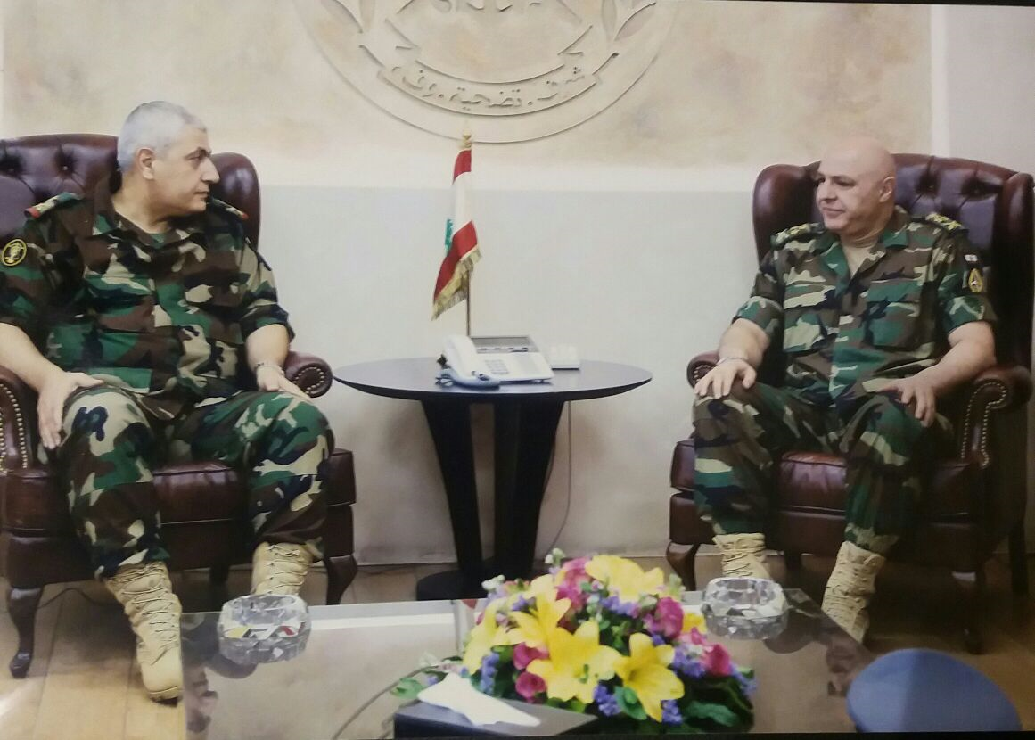 رئيس المحكمة العسكرية العميد حسين عبدالله وقائد الجيش العماد جوزف عون