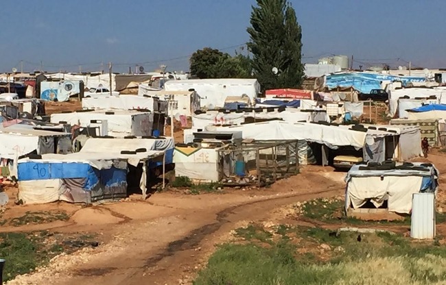 مخيم مرج الخوخ للنازحين السوريين في ابل السقي