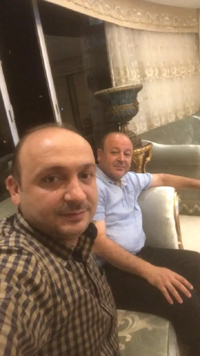 الدكتور عصام حمادة مع شقيقه الدكتور علي حمادة (نائب رئيس بلدية الخيام)