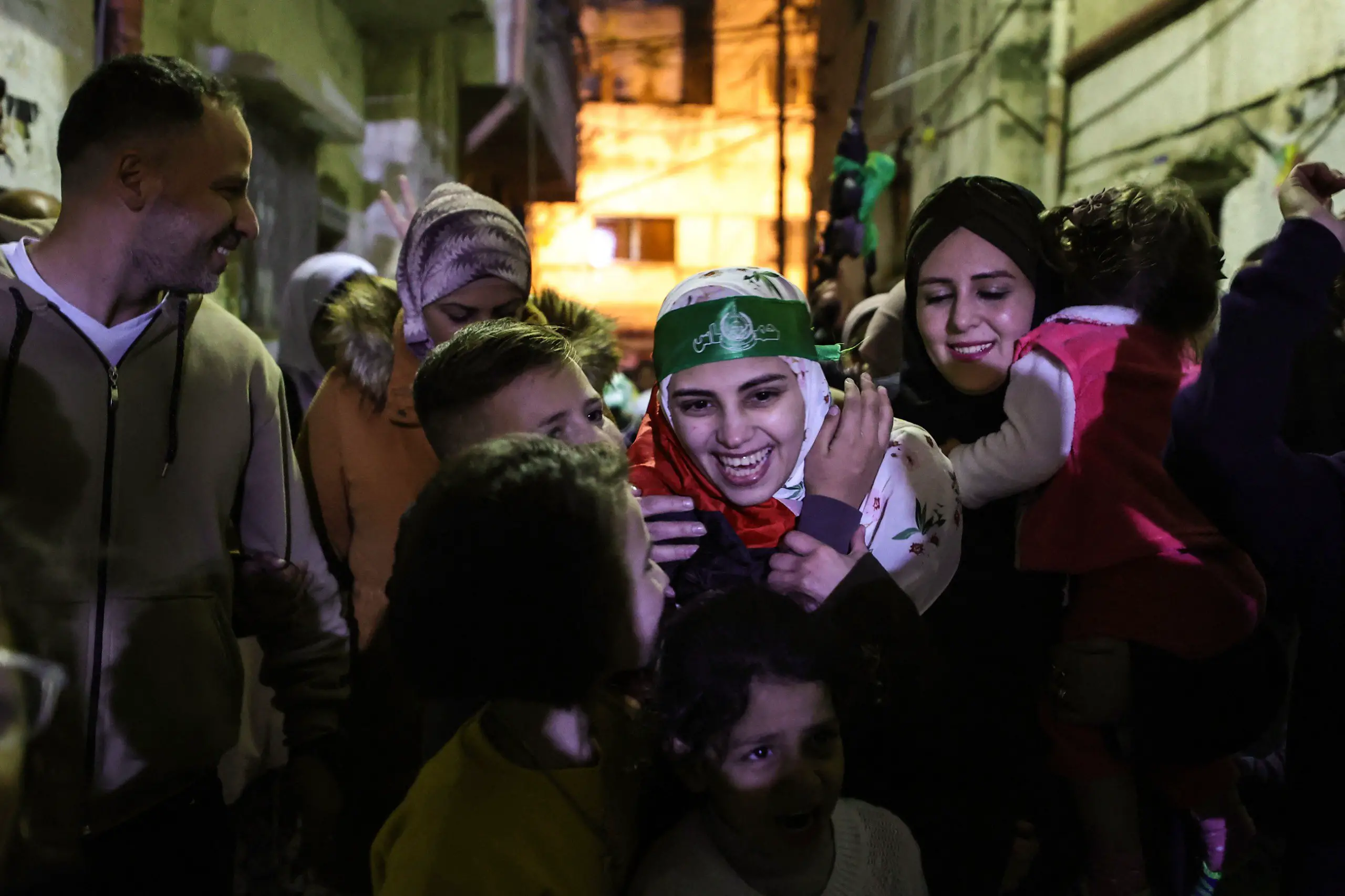 الأسيرة المحررة أسيل الطيطي (23 عاماً)، من مخيم بلاطة للاجئين في الضفة الغربية المحتلة، بعدما حرّرتها المقاومة في قطاع غزة، في صفقة تبادل الأسرى، أمس