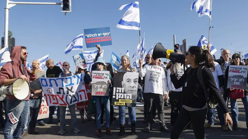 ضغوط كبيرة التي يمارسها المستوطنون على الحكومة الإسرائيلية (Getty)