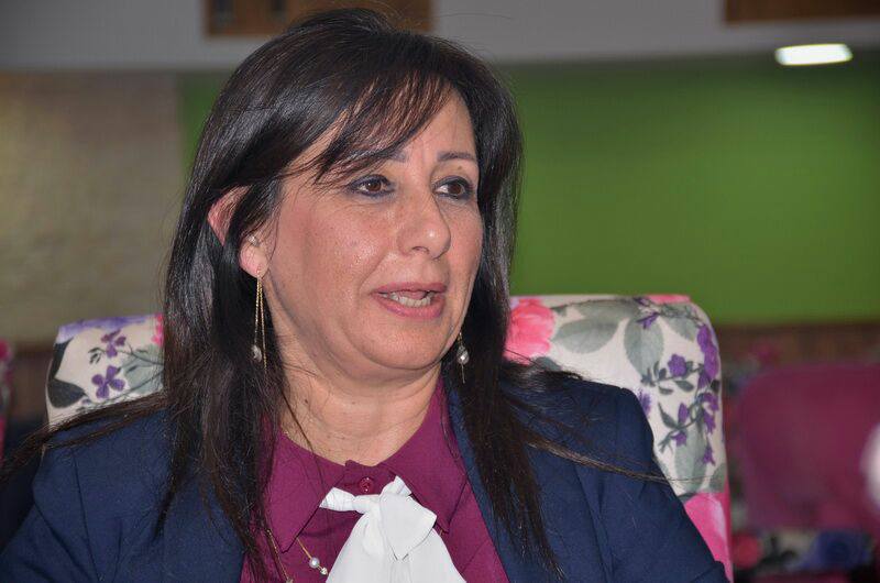 الكاتبة الدكتورة انتصار دنان، الفلسطينية المناضلة والشاعرة والإعلامية والمربية معا