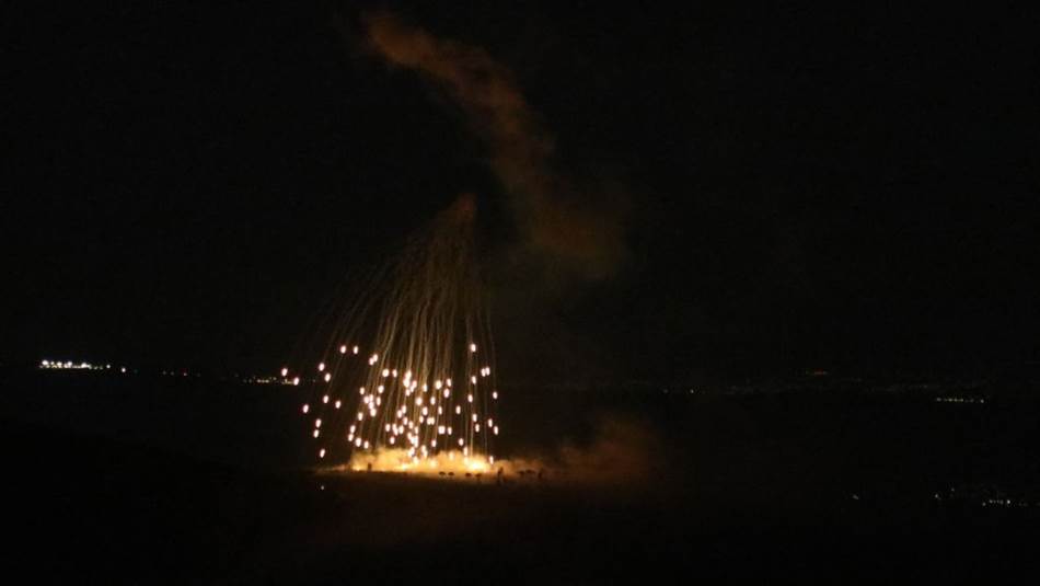 أطلقت كتائب القسام من جنوب لبنان 20 صاروخاً نحو ثكنة شوميرا الإسرائيلية (Getty)