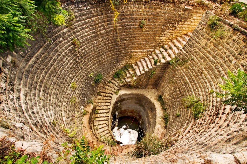 صورةُ عين الطيّبة الفَوقا