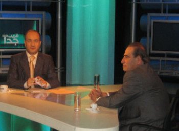 الشاعر عصام العبدالله في مقابلة تلفزيونية
