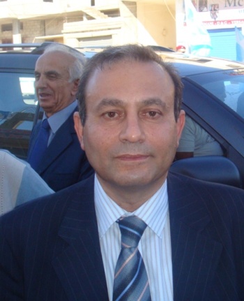 المرشح الدكتور عدنان عبود