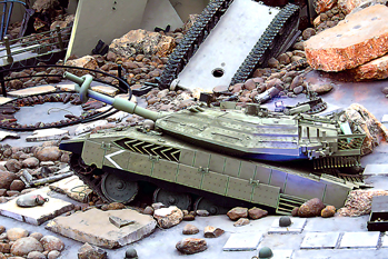  مجسمات لدبابات اسرائيلية محطمة
