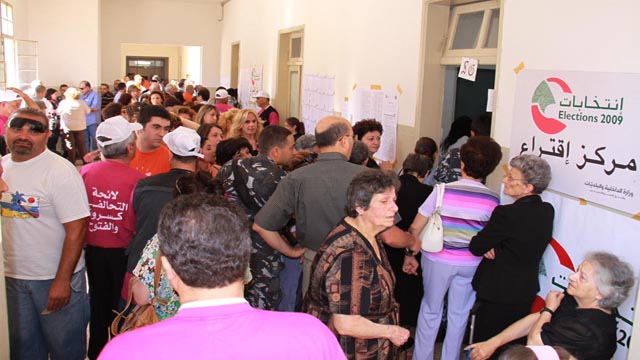 مراكز اقتراع داخل لبنان، فهل تشهد مراكز المغتربين الزحمة نفسها.