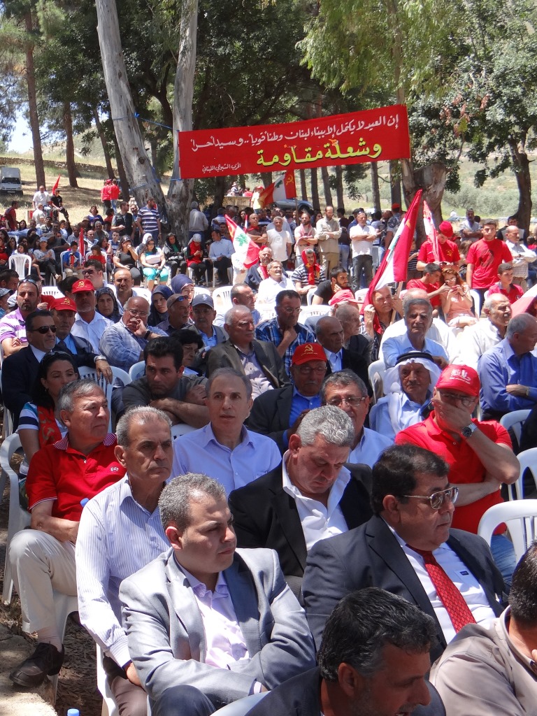 خلال مهرجان جبهة المقاومة الوطنية اللبنانية في سوق الخان بذكرى التحرير