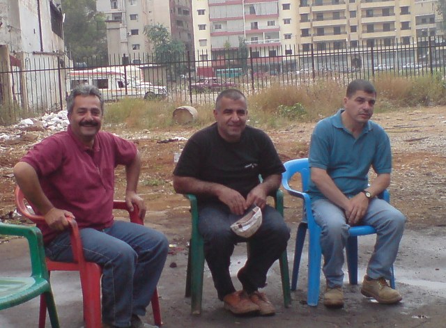 سهيل عيّاش في جلسة مع الصديق عبّاس أبو عبّاس