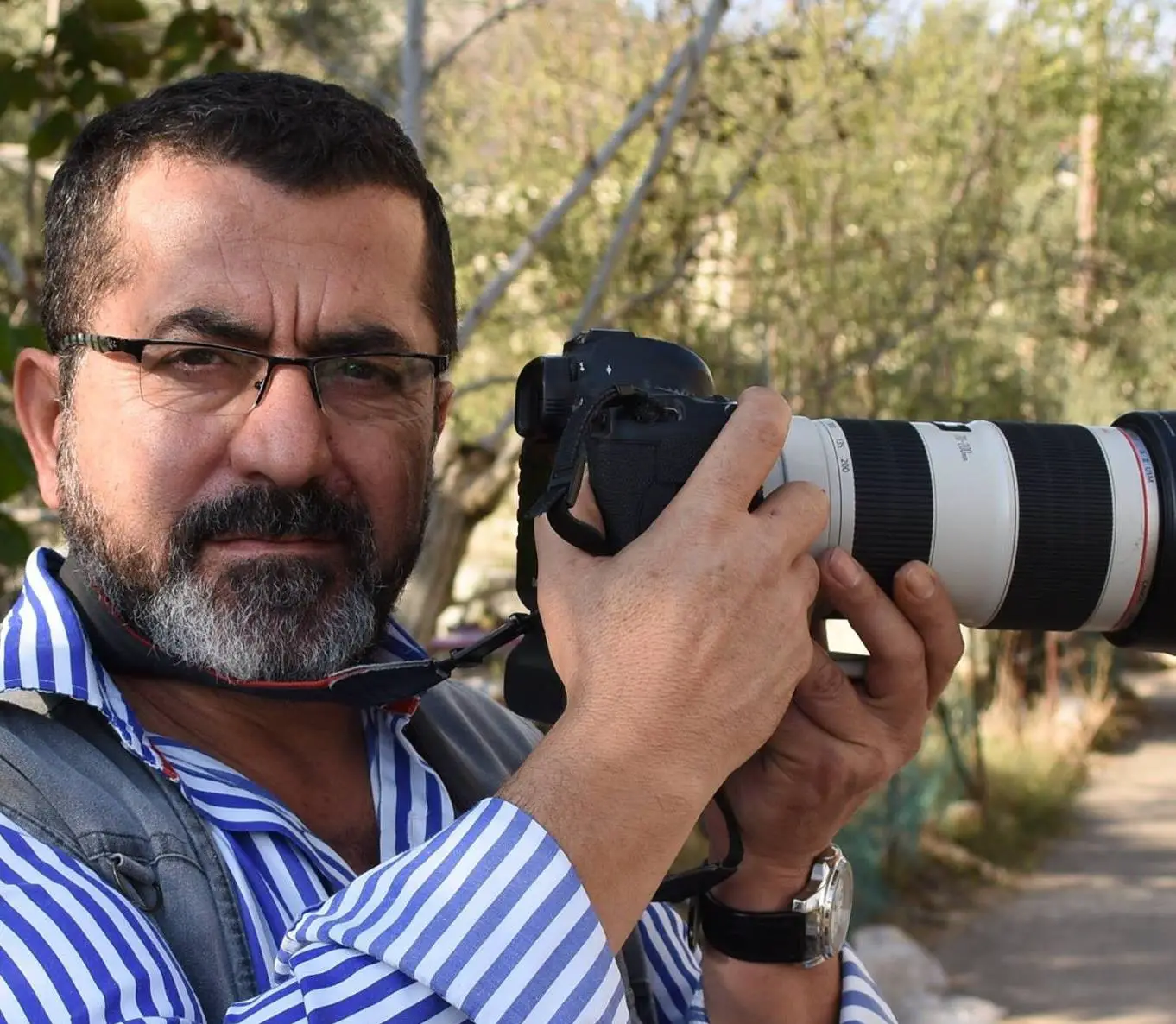 الإعلامي زياد الشوفي ورفيقته الدائمة (الكاميرا)