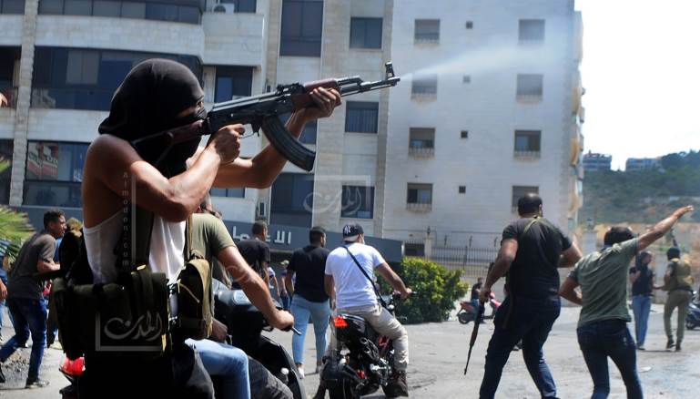 السلاح المتفلّت حليف للأجهزة ضد المواطنين السلميين (مصطفى جمال الدين)