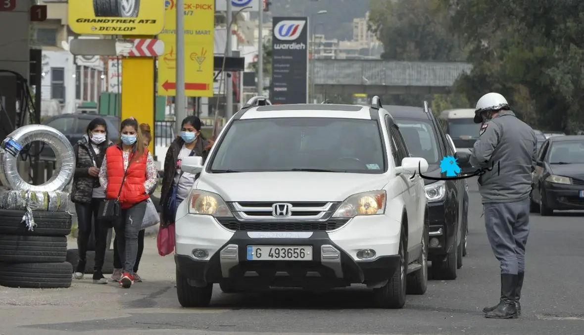 طوابير سيارات أمام محطات البنزين (تعبيرية- مارك فياض)