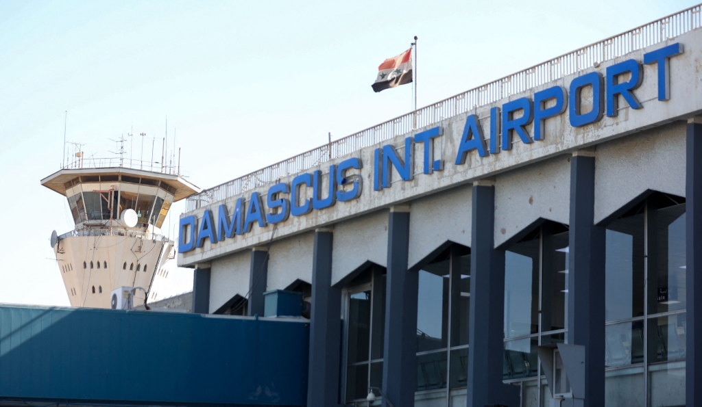 كانت القوات الروسية قد تعهّدت بتجنيب مطار دمشق الاستهدافات الإسرائيلية (أ ف ب)