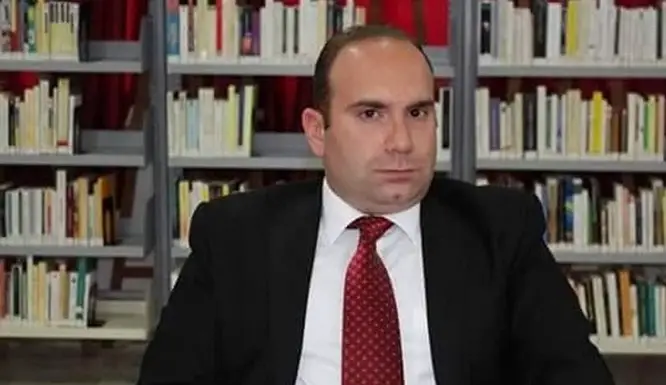 القاضي الشجاع، قاضي الأمور المستعجلة في النبطية أحمد مزهر