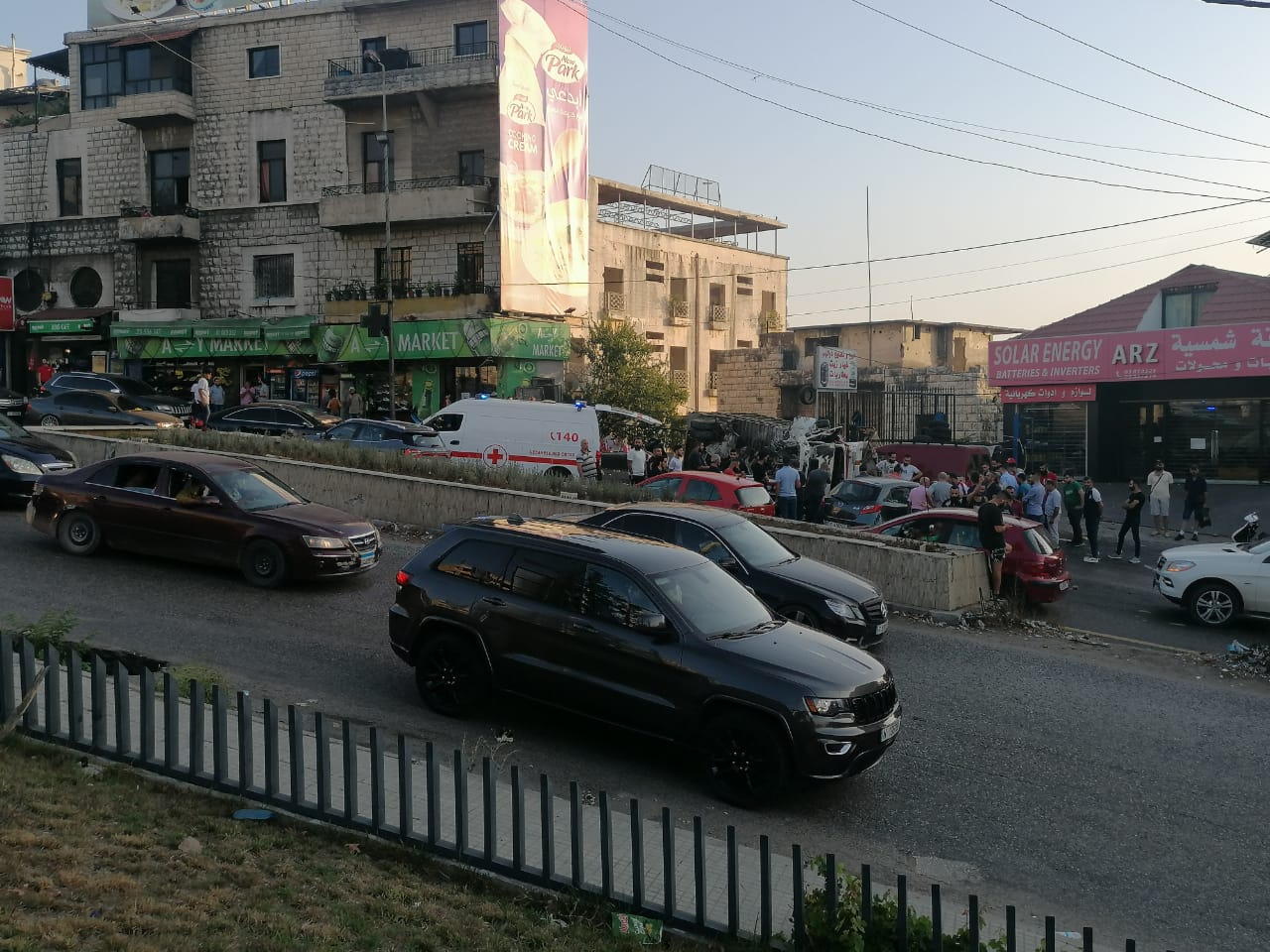 الشاحنة التي سقطت