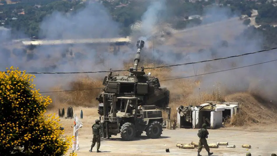 تتواصل المواجهات بين حزب الله وجيش الإحتلال الإسرائيلي في الجنوب (Getty)