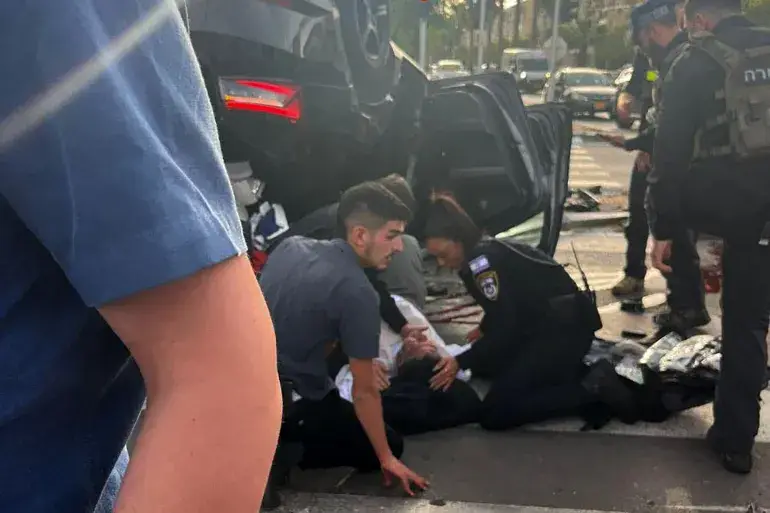 إصابة وزير الأمن القومي الإسرائيلي بن غفير إثر انقلاب سيارته نتيجة السرعة بعد أن اجتازت الإشارة الحمراء