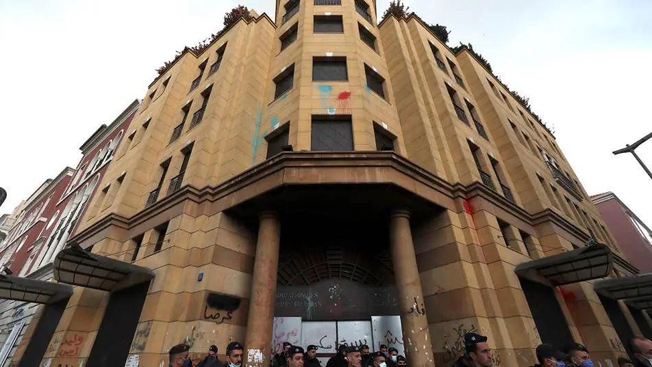 المصارف تُلحق بالمودعين الكثير من الخسائر (علي علوش)