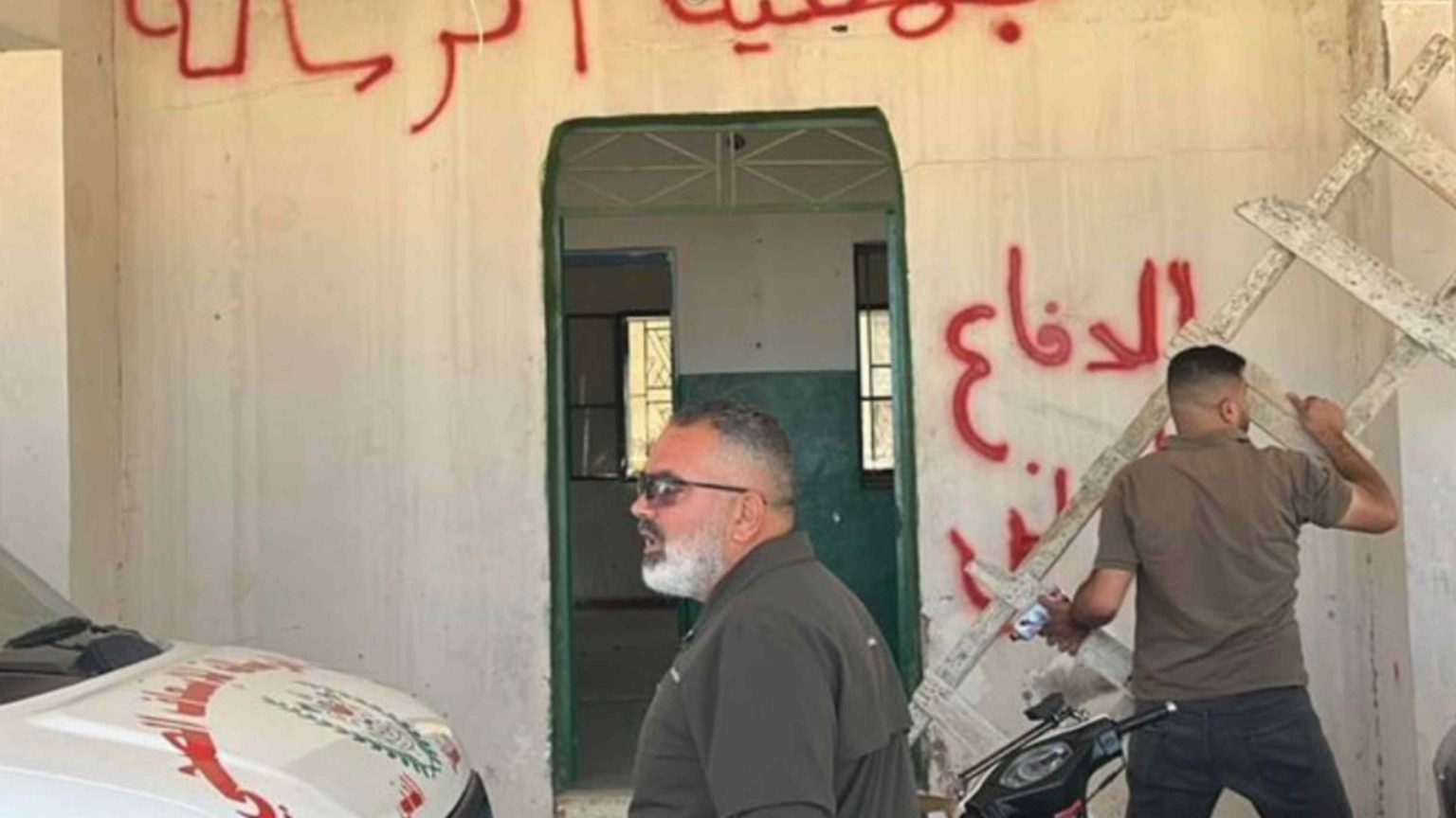 المبنى المذكور موضع الخلاف