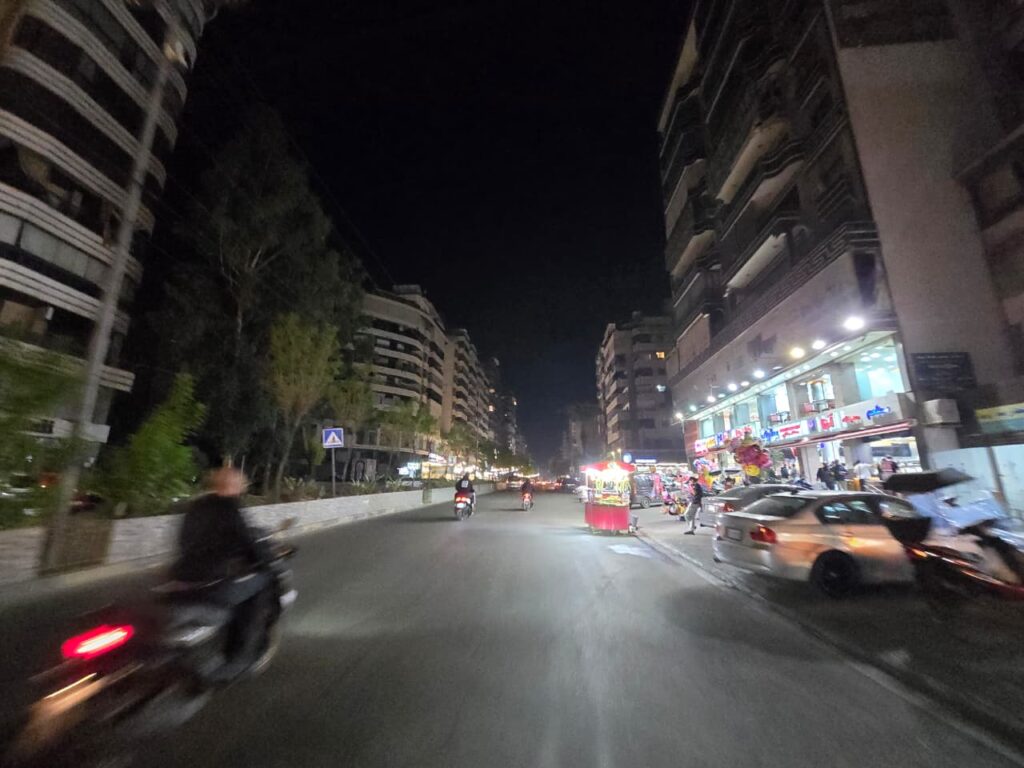 حركة تجارية نشطة في الضاحية الجنوبية بعد عام على “وقف إطلاق النار”