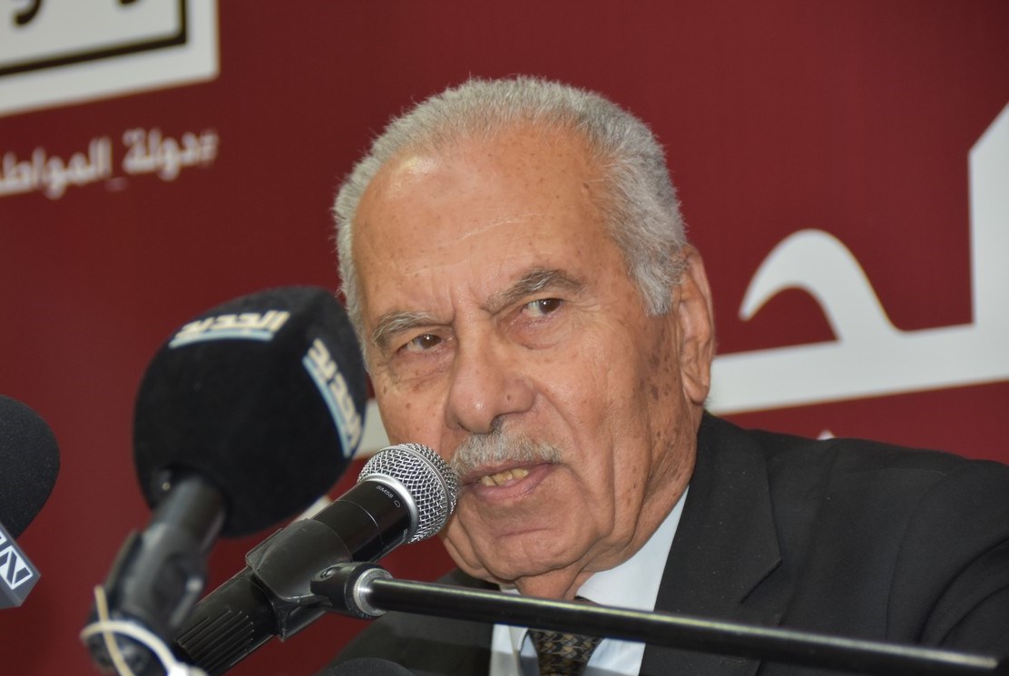 الأستاذ فايز أبو عباس