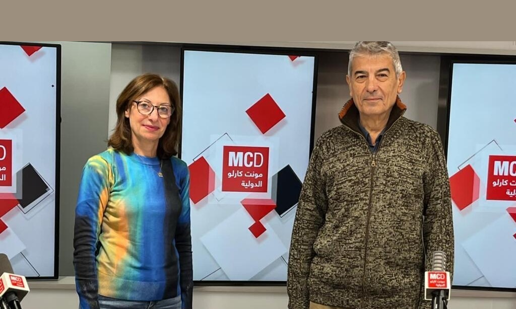 الفنان التشكيلي يوسف غزاوي مع غادة الخليل بمونت كارلو الدولية