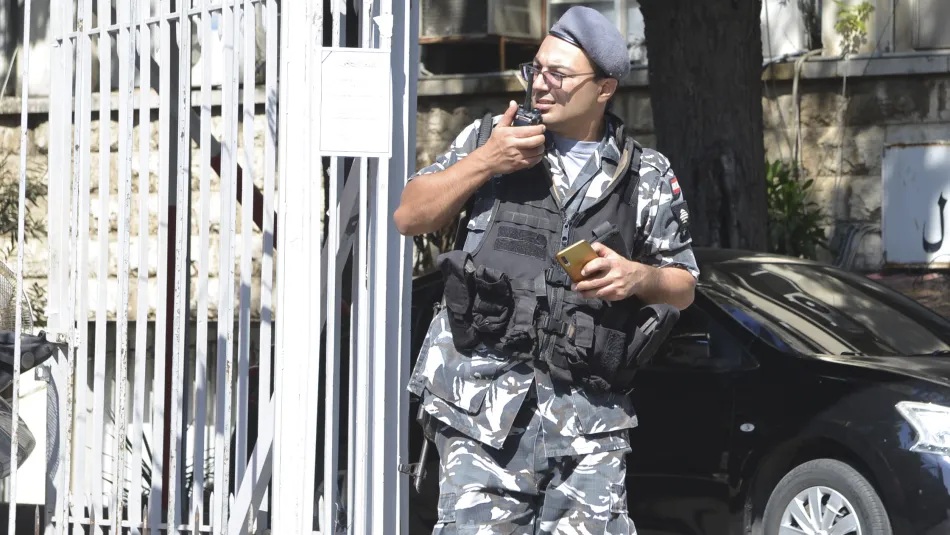 تعاني جهوزية قوى الأمن من نقص في العديد وشح في الدوريات والقدرات التشغيلية (مصطفى جمال الدين)