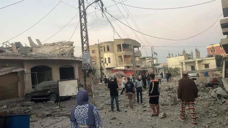 لا مكان بيننا للخائن العميل الذي تآمر علينا وباع دمائنا وارزاقنا لإسرائيل (الانترنت