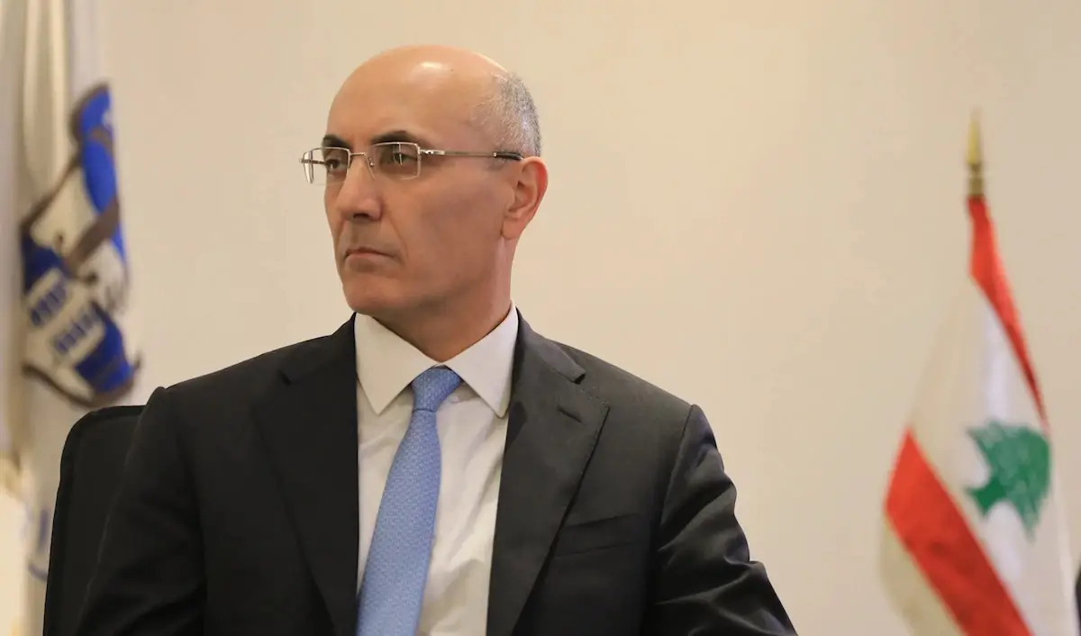 حدد الوزير يوم السبت 24 أيار موعداً بديلاً لإجراء الانتخابات في المحافظتين (هيثم الموسوي)