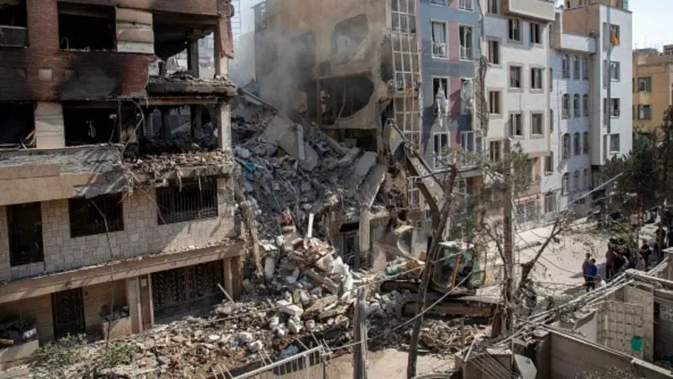 وسائل إعلام إسرائيلية: مخاوف من تسرب مواد خطيرة (Getty)